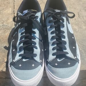 Nike Blaze Mens Black and Light Blue Patterned Sneakers 11.5